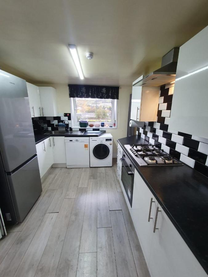 House In The Heart Of Valleys Apartment เอบูเวล ภายนอก รูปภาพ