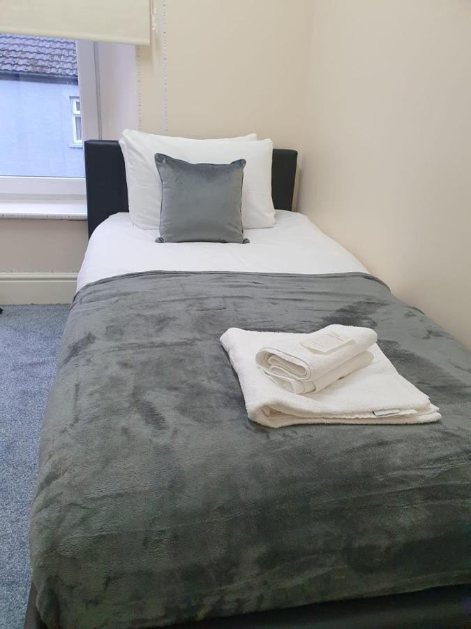 House In The Heart Of Valleys Apartment เอบูเวล ภายนอก รูปภาพ